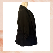 Laden Sie das Bild in den Galerie-Viewer. Torrid Black Ruched Elbow Sleeve Short Blazer (Pre-Loved) Size 1 (XL)
