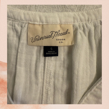 Carregue a imagem no visualizador da Galeria, Universal Thread White Gauze Short Sleeve Shift Dress (Pre-Loved) Size Small
