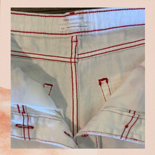 Cargue la imagen en el visor de la galería, Urban Outfitters White Red Stitch Denim Pencil Skirt NWT Size SP

