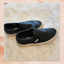 Laden Sie das Bild in den Galerie-Viewer. Vans Black Slip-On Perf Leather Shoes (Pre-Loved) Size 6
