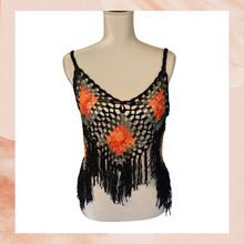 Carregue a imagem no visualizador da Galeria, Vivid Black Crochet Knitted Cropped Fringe Tank Top (Pre-Loved) Large
