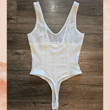 Carregue a imagem no visualizador da Galeria, White Mesh Sheer Sleeveless Bodysuit NWOT OS
