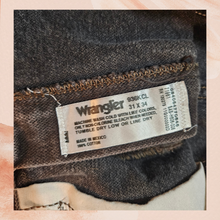 Carica l&#39;immagine nel visualizzatore della galleria, Wrangler Black Semi Acid Wash Cowboy Cut Straight Leg Jeans (Pre-Loved) W31 L34
