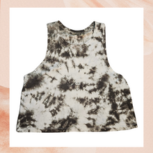 Carregue a imagem no visualizador da Galeria, Zella Olive Green Tie-Dye Cropped Tank Top (Pre-Loved) Medium
