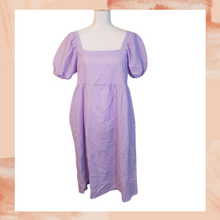 Chargez l&#39;image dans la visionneuse de la galerie, Lavender Puff Sleeve Midi Dress Small
