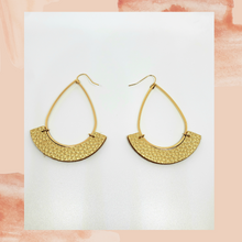 Load image into Gallery viewer, &quot;Cleopatra&quot; Earrings
