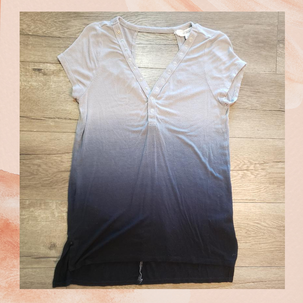 Cloud Chaser Blue Ombre V-Neck Tee (Pre-Loved) XS