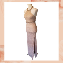 Carregue a imagem no visualizador da Galeria, Cream Lace High Neck Full Length Formal Prom Dress Size 5 (Pre-Loved)

