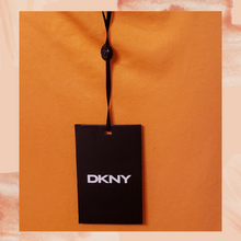 Laden Sie das Bild in den Galerie-Viewer. DKNY Mad Orange Ruched T-Shirt Large
