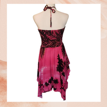 Laden Sie das Bild in den Galerie-Viewer. Hot Pink Tropical Print Smocked Halter Tie Dress/Top One Size (Pre-Loved)
