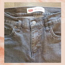 Carregue a imagem no visualizador da Galeria, Levi&#39;s Black 510 Skinny Jeans (Pre-Loved) R18 W29 L29
