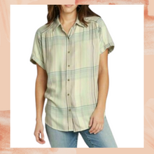 Load image into Gallery viewer, Mint Green Plaid Button-Down Shirt XS
