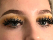 Load image into Gallery viewer, Miss Armani Lashes
