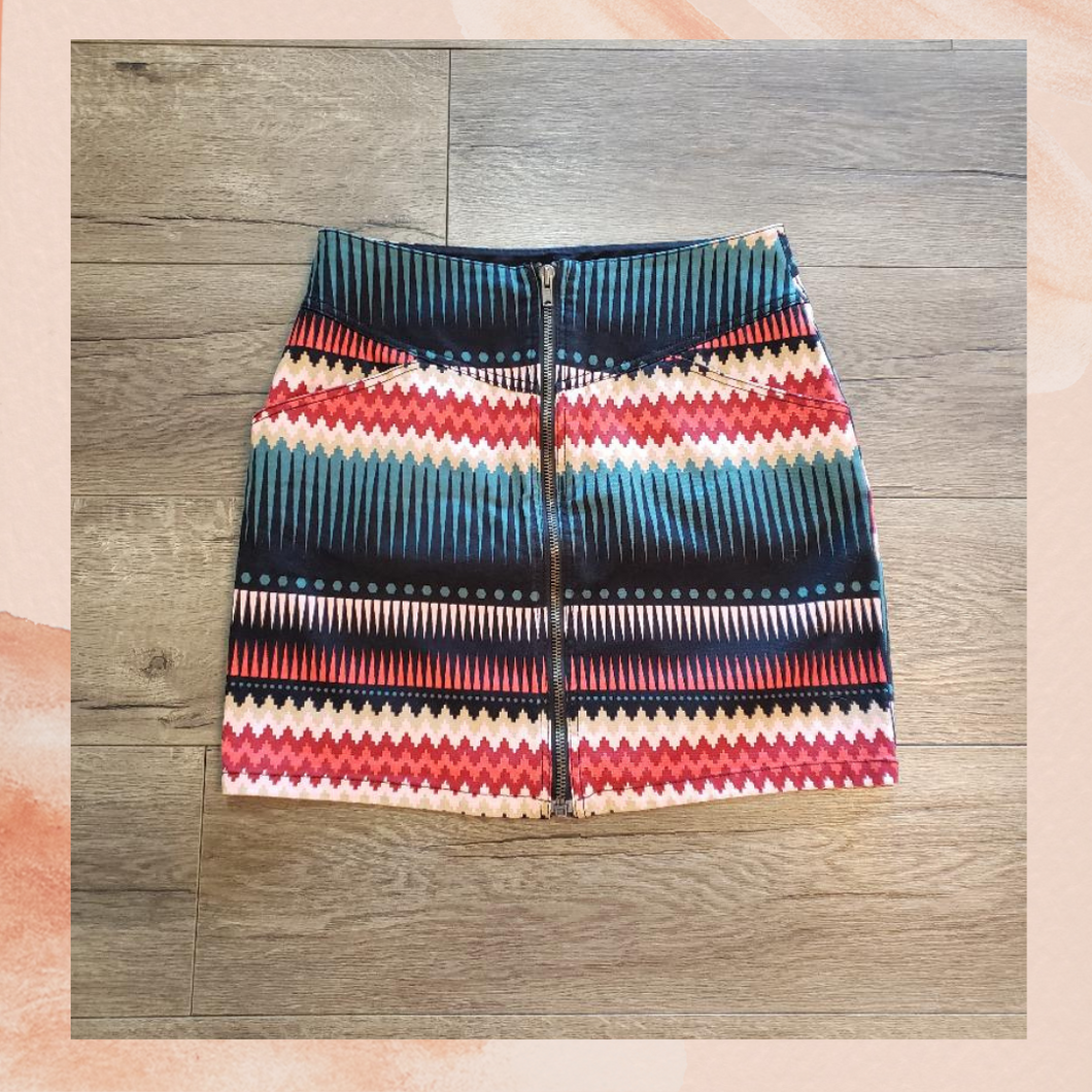 Multi Print Front Zip Mini Skirt Size 8 (Pre-Loved)