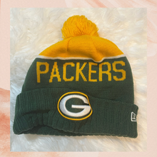 Load image into Gallery viewer, NFL Greenbay Packers Pom Beanie (Pre-Loved) OS
