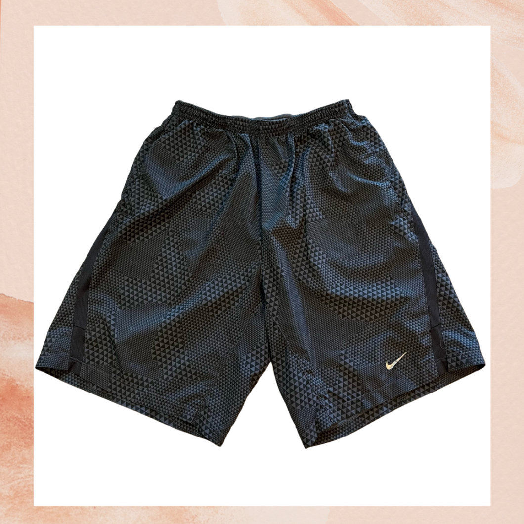 Nike Dark Gray Dri-Fit Basketball Shorts (Pre-Loved) M (Boy)