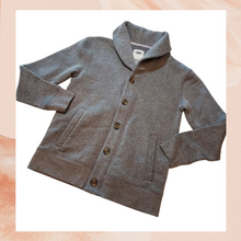 Carregue a imagem no visualizador da Galeria, Old Navy Boy&#39;s Gray Button-Down Sweater Jacket (Pre-Loved) Large 10-12
