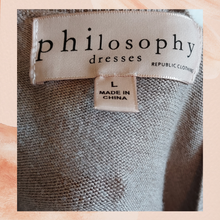 Carregue a imagem no visualizador da Galeria, Philosophy Taupe Tan Knit Sweater Dress (Pre-Loved) Large
