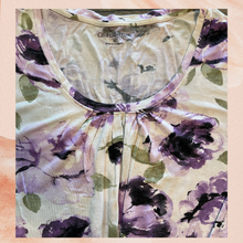 Load image into Gallery viewer, Purple Floral Print Short Sleeve Shirt (Pre-Loved) Medium
