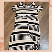 Carregue a imagem no visualizador da Galeria, Relaxx Striped Knit Cold Shoulder Maxi Dress XL (Pre-Loved)
