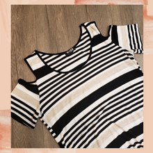 Carregue a imagem no visualizador da Galeria, Relaxx Striped Knit Cold Shoulder Maxi Dress XL (Pre-Loved)
