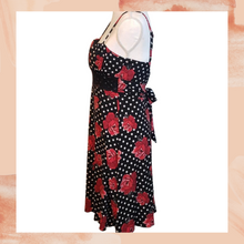Carica l&#39;immagine nel visualizzatore della galleria, Rose Polka Dot Midi Dress Midi Medium (Pre-Loved)
