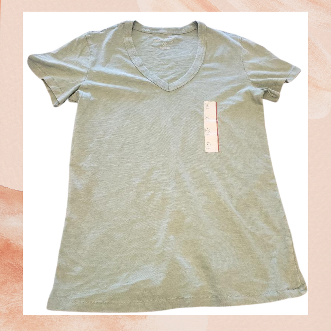 Sage Casual V-Neck Tee XS