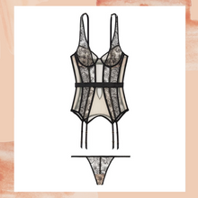 Carregue a imagem no visualizador da Galeria, Victoria&#39;s Secret Nude Black Lace Embellished Garter Teddy XL
