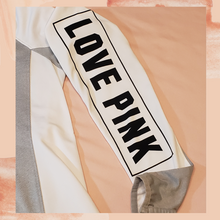 Laden Sie das Bild in den Galerie-Viewer. VS Pink Love Pink Logo Athletic Sweatshirt XS (Pre-Loved)
