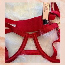 Cargue la imagen en el visor de la galería, Victoria&#39;s Secret Red Satin Balconet Strappy Cut-Out Bra Size Large
