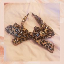Load image into Gallery viewer, &quot;Caasi Bow&quot; Headband (Leopard Print)
